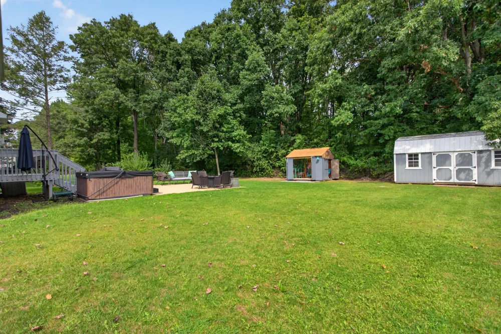 5168 Stone River Road Jackson, MI 49201