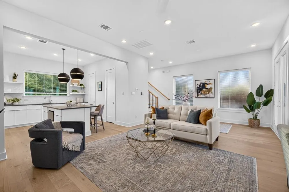 902 Kern St #A Houston, TX 77009