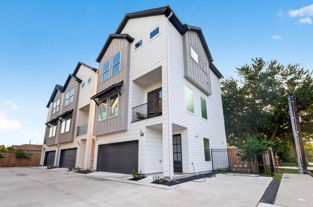 902 Kern St #A Houston, TX 77009