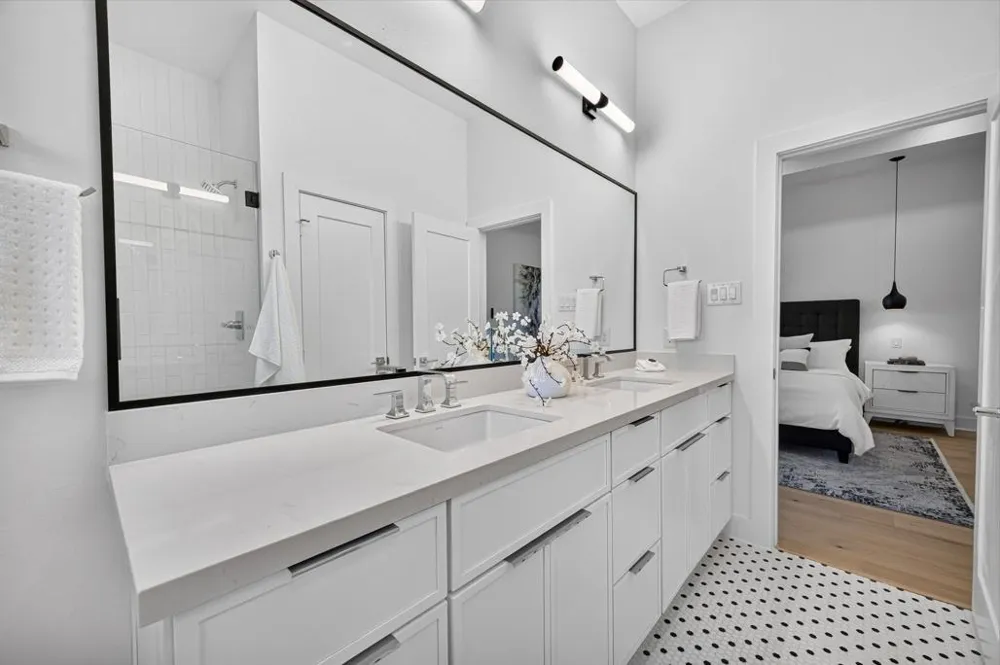 902 Kern St #A Houston, TX 77009