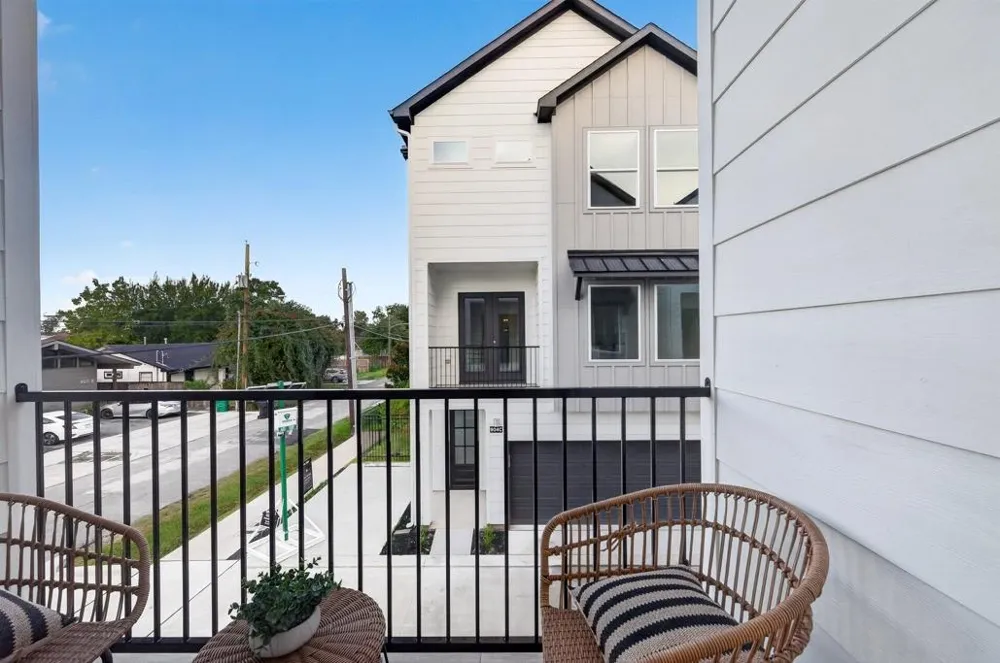 902 Kern St #A Houston, TX 77009