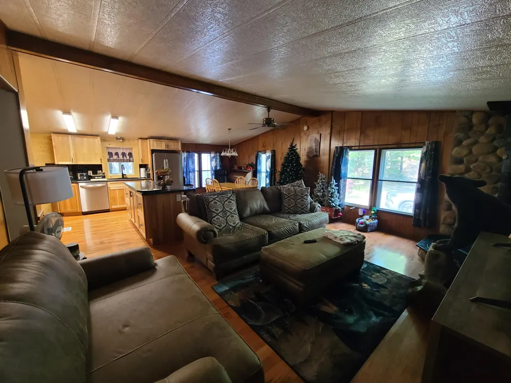 124 Osceola Ledge Drive Leroy, MI 49655