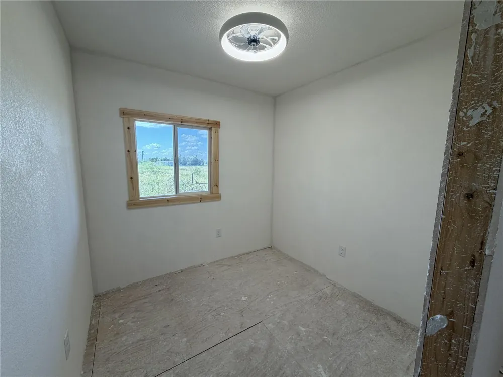3655 County Road 430 Dime Box, TX 77853