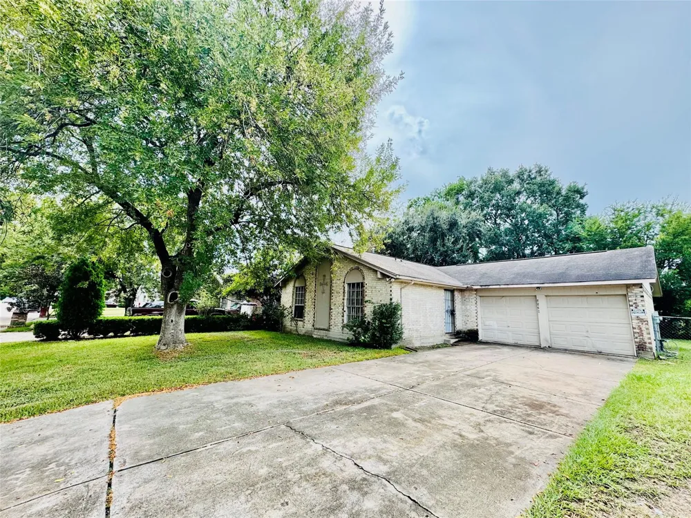 2523 Woodbough Drive Houston, TX 77038