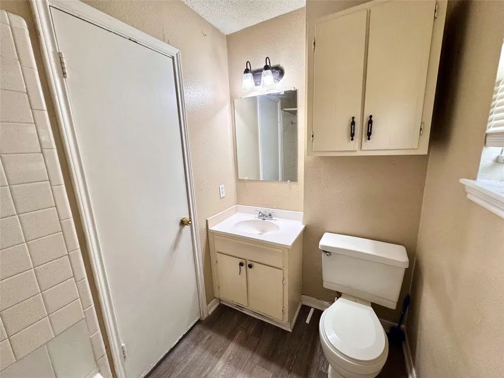 2523 Woodbough Drive Houston, TX 77038