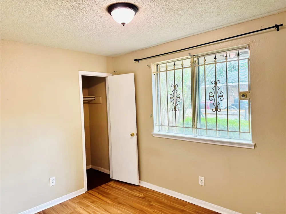 2523 Woodbough Drive Houston, TX 77038