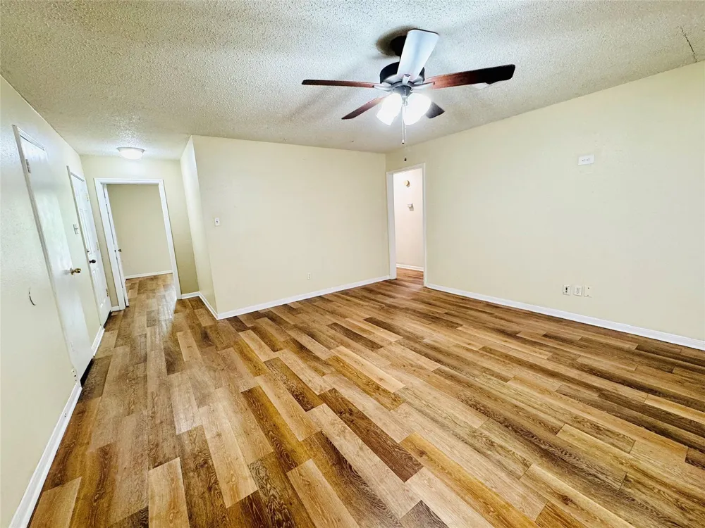 2523 Woodbough Drive Houston, TX 77038
