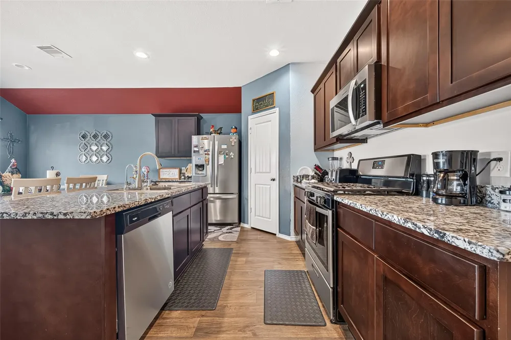 1735 Brownwood Ridge Court Rosenberg, TX 77469