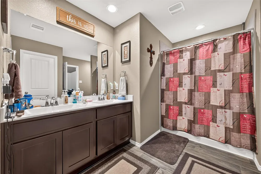 1735 Brownwood Ridge Court Rosenberg, TX 77469