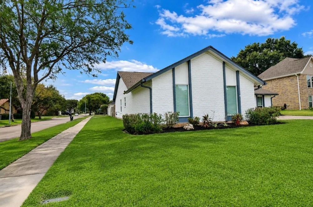 2903 Pepperwood Sugar Land, TX 77479