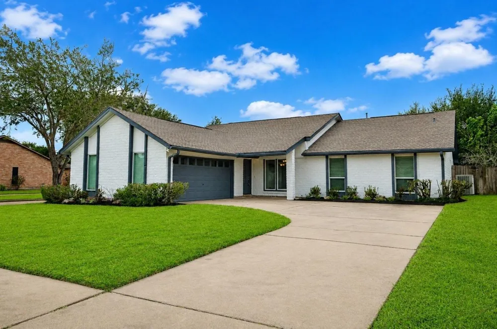 2903 Pepperwood Sugar Land, TX 77479