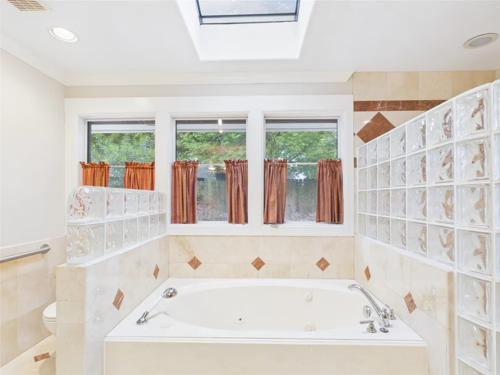 814 James Street Deer Park, TX 77536