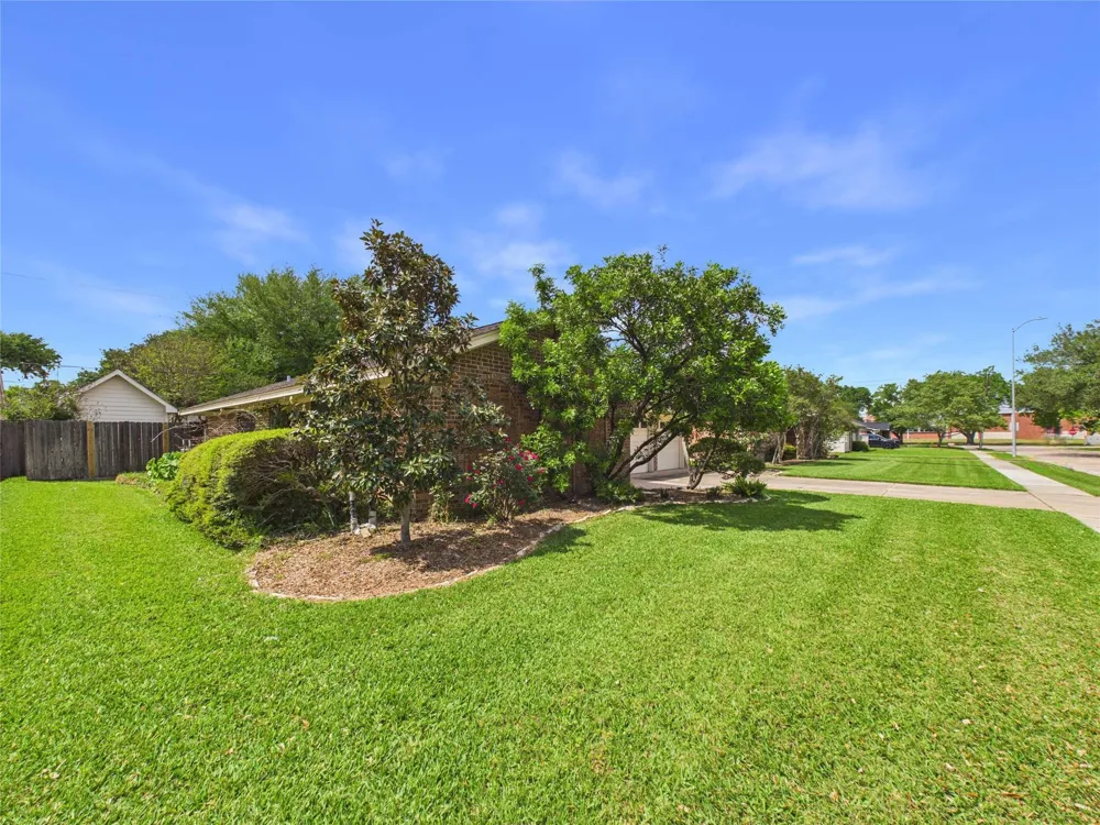 814 James Street Deer Park, TX 77536