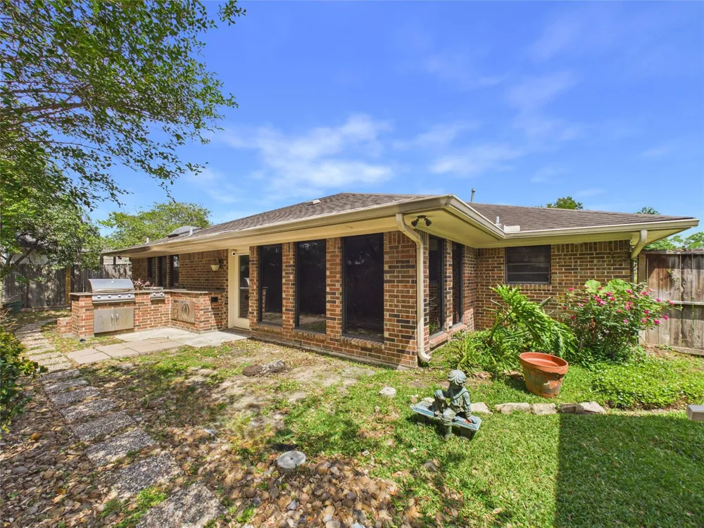 814 James Street Deer Park, TX 77536