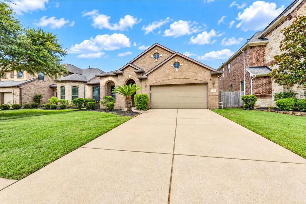 6210 Bristol Path Lane Sugar Land, TX 77479