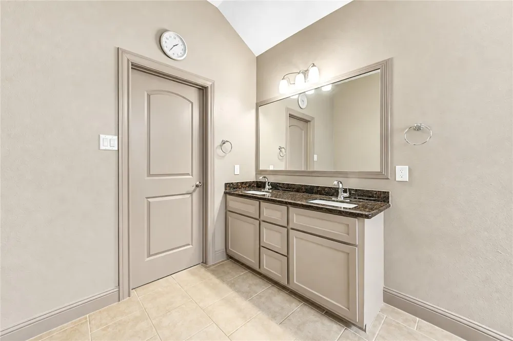 6210 Bristol Path Lane Sugar Land, TX 77479