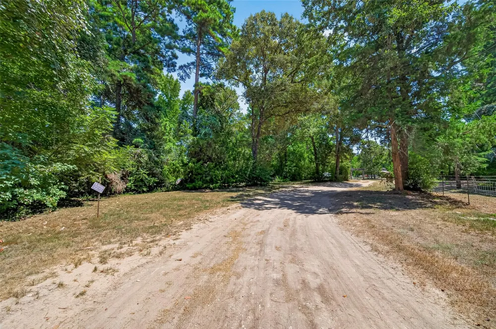 9846 Post Oak Cemetery Road Montgomery, TX 77356