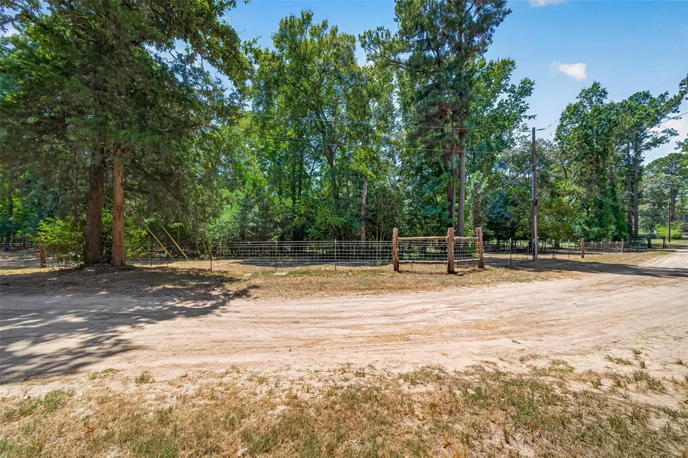 9846 Post Oak Cemetery Road Montgomery, TX 77356