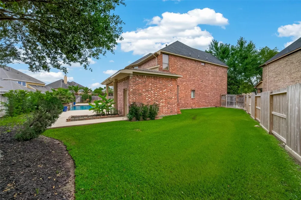 27411 Manor Falls Lane Fulshear, TX 77441