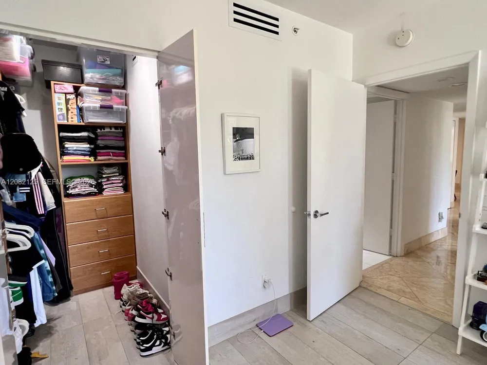 21055 Yacht Club Dr #510 Aventura, FL 33180