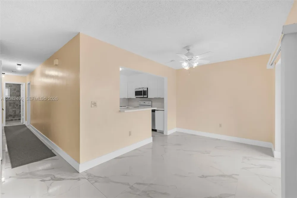 1284 W 44th Pl #3 Hialeah, FL 33012