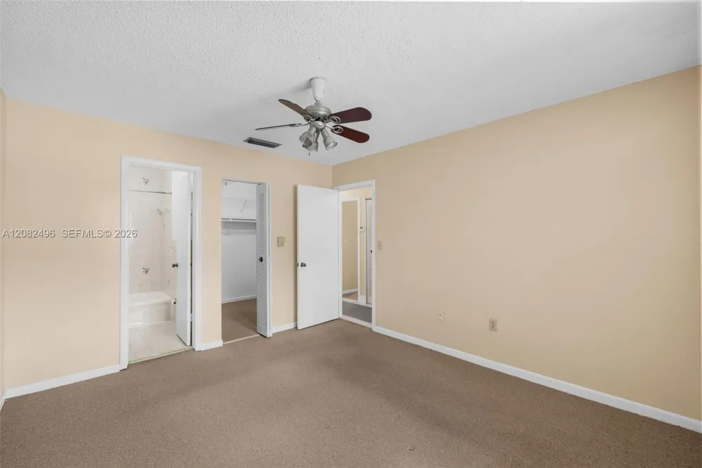 1284 W 44th Pl #3 Hialeah, FL 33012