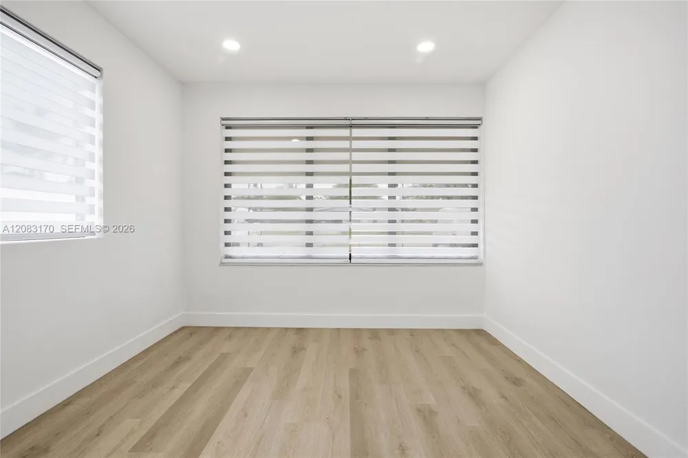1260 NE 155th St North Miami Beach, FL 33162