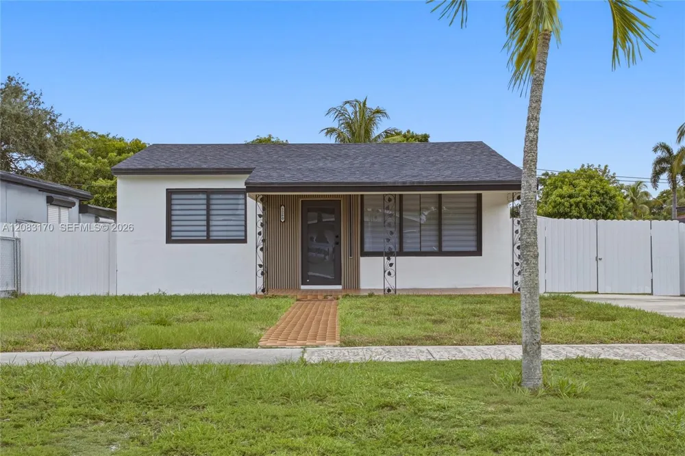 1260 NE 155th St North Miami Beach, FL 33162