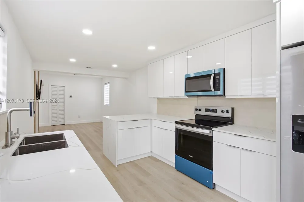 1260 NE 155th St North Miami Beach, FL 33162