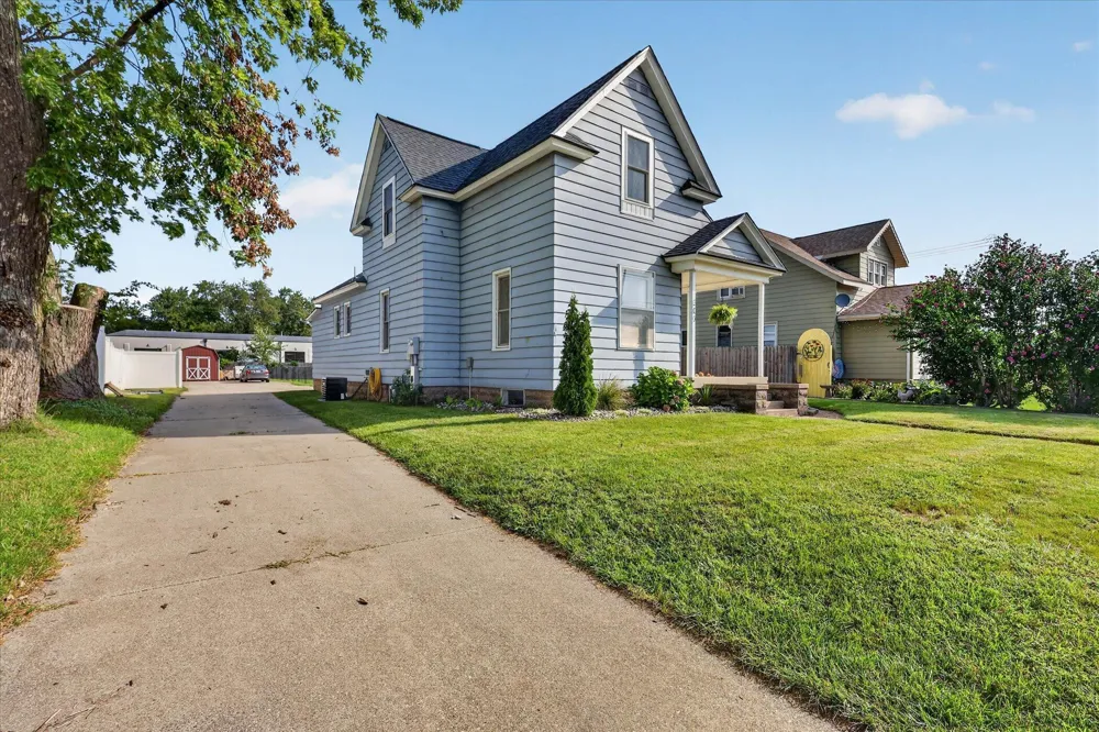 307 W Washington Avenue Zeeland, MI 49464