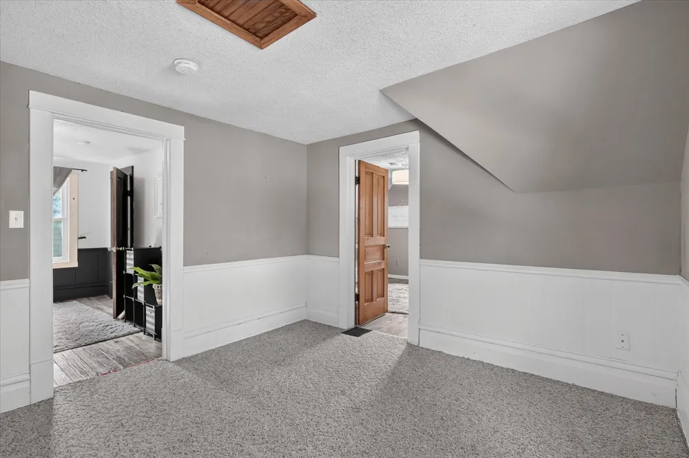 307 W Washington Avenue Zeeland, MI 49464