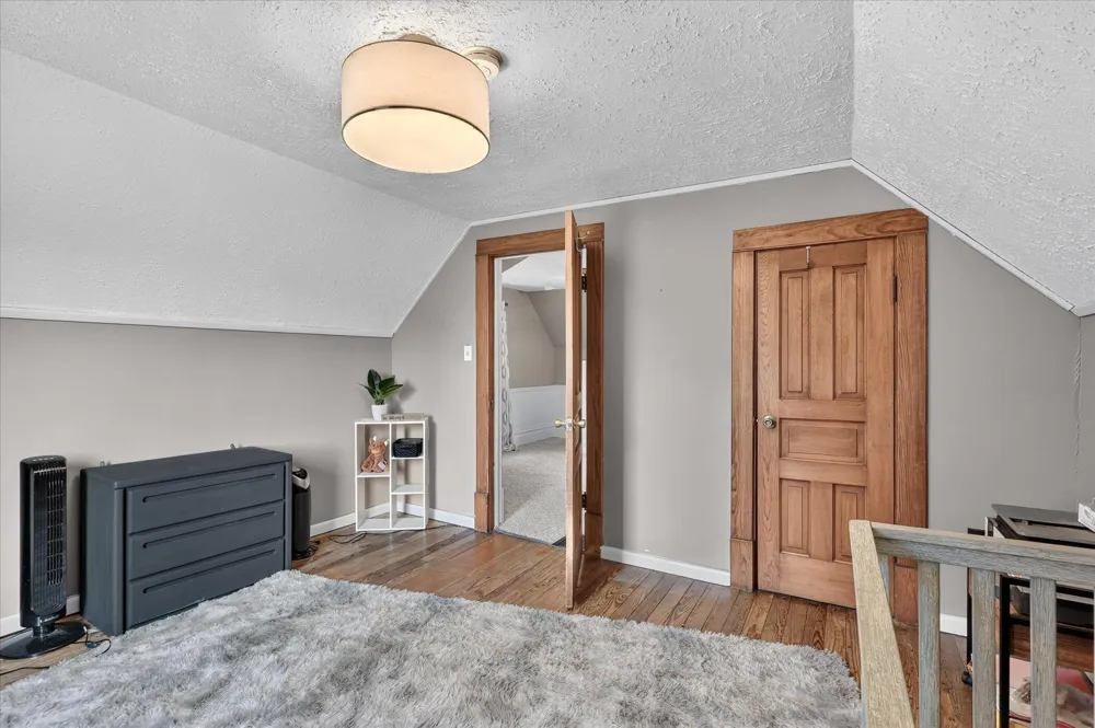 307 W Washington Avenue Zeeland, MI 49464