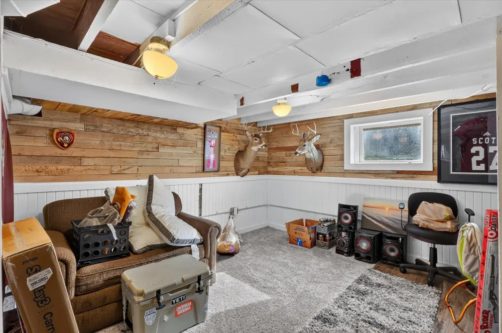 307 W Washington Avenue Zeeland, MI 49464