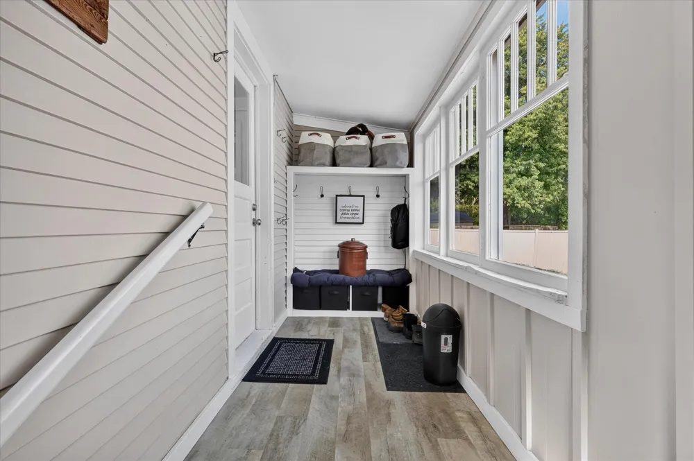 307 W Washington Avenue Zeeland, MI 49464