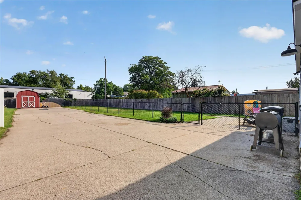 307 W Washington Avenue Zeeland, MI 49464