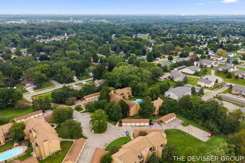 300 Farington Boulevard #3 Holland, MI 49423
