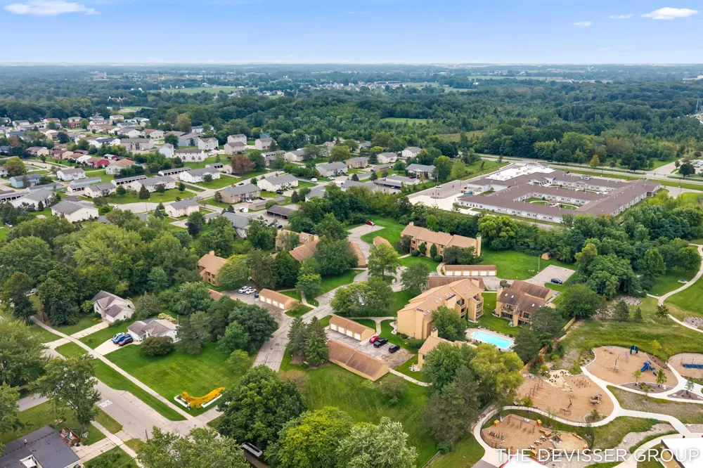 300 Farington Boulevard #3 Holland, MI 49423