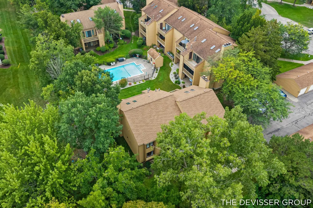 300 Farington Boulevard #3 Holland, MI 49423