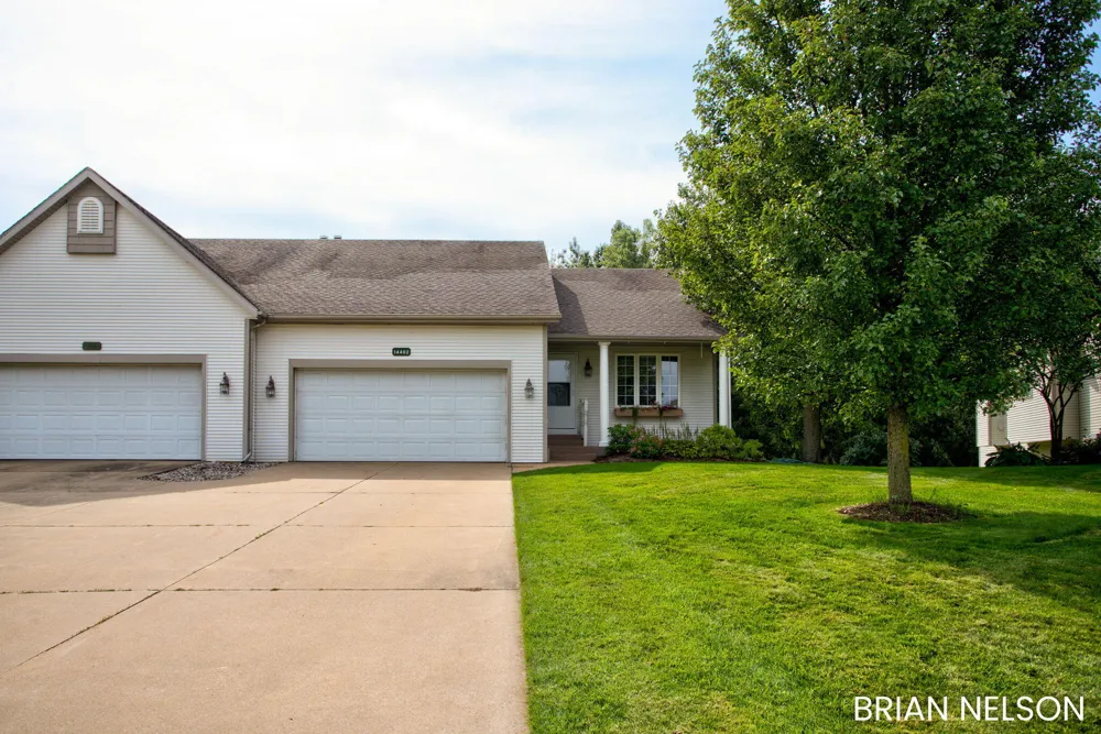 14462 Twin Oaks Street Holland, MI 49424