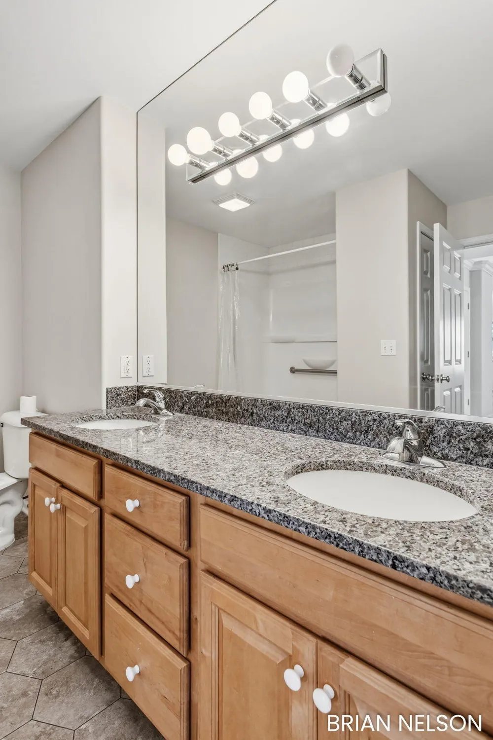 14462 Twin Oaks Street Holland, MI 49424