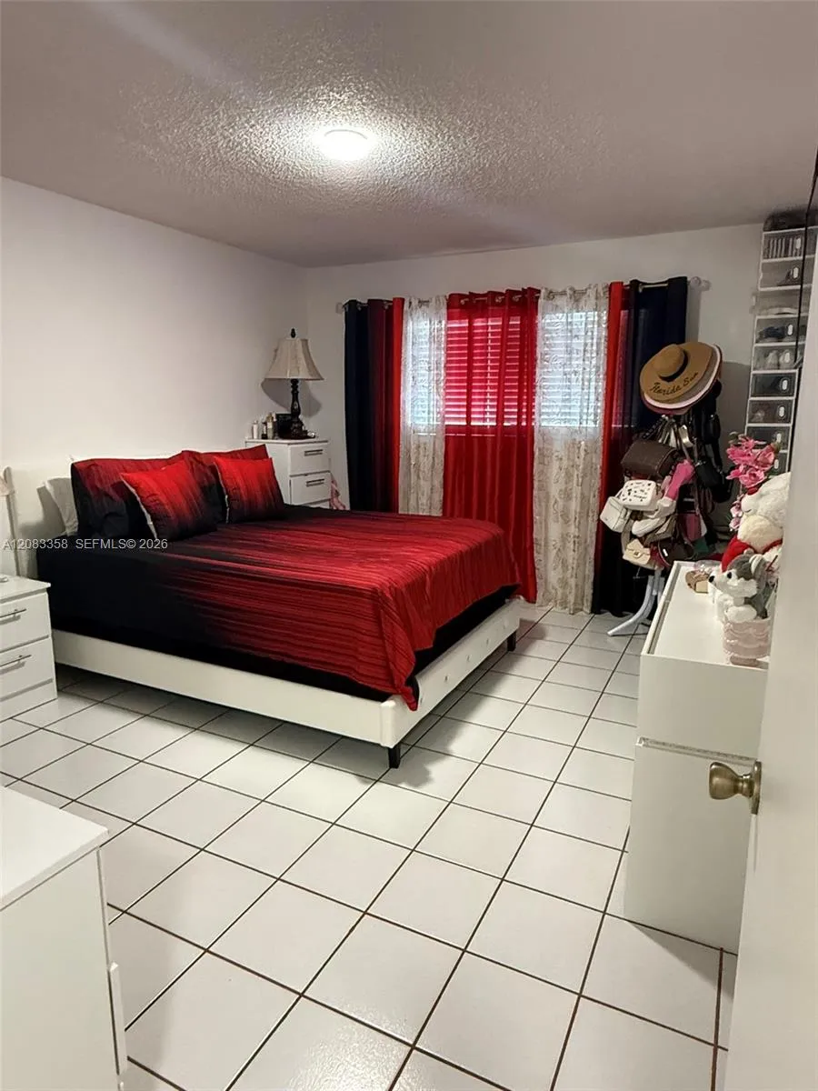 5420 W 21st Ct #211 Hialeah, FL 33016