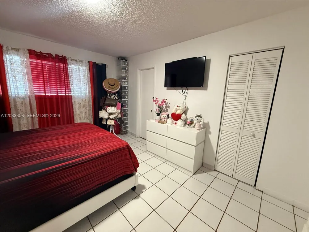 5420 W 21st Ct #211 Hialeah, FL 33016
