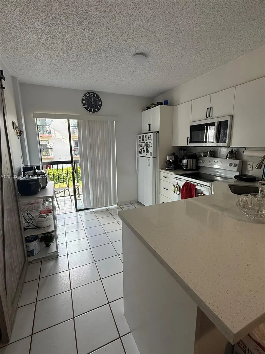 5420 W 21st Ct #211 Hialeah, FL 33016
