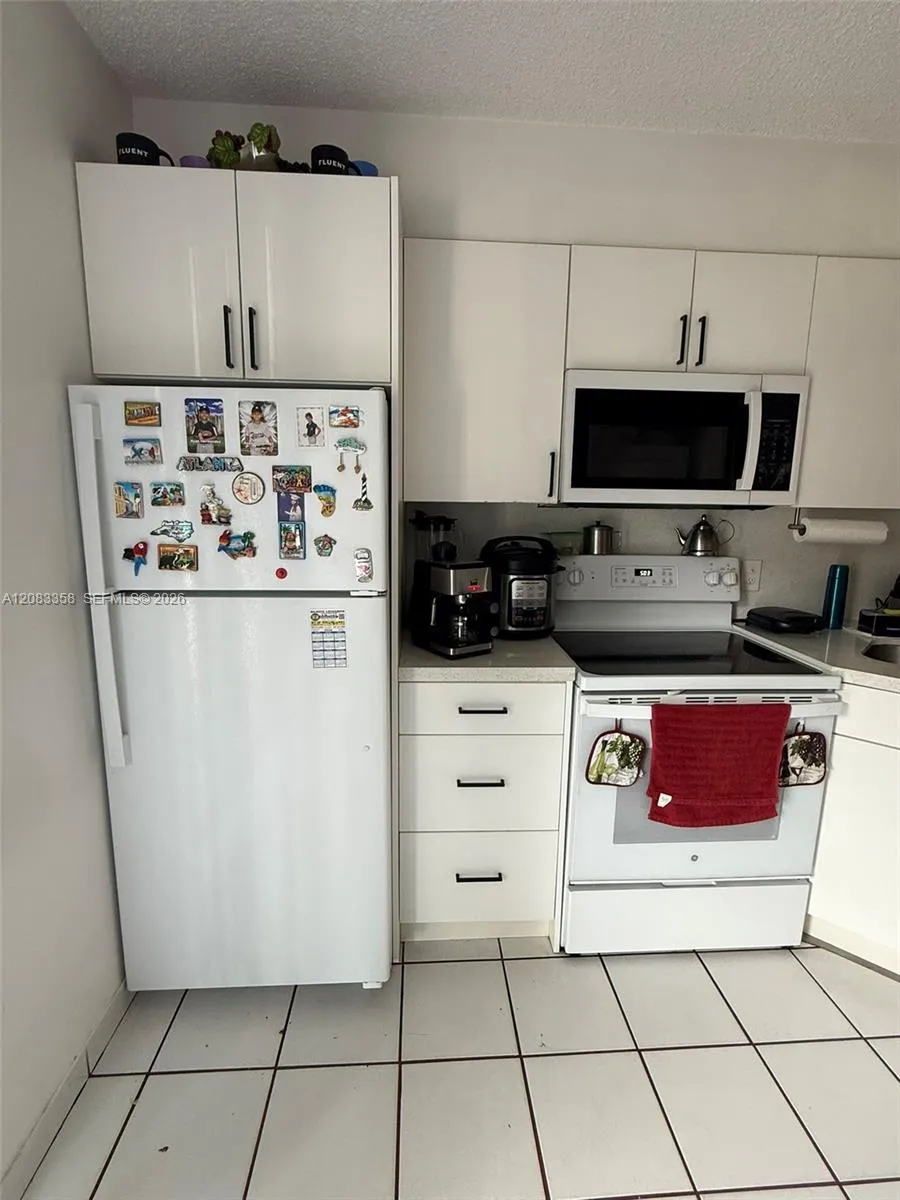 5420 W 21st Ct #211 Hialeah, FL 33016