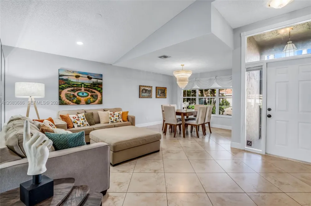 1387 SW 181st Ave Pembroke Pines, FL 33029