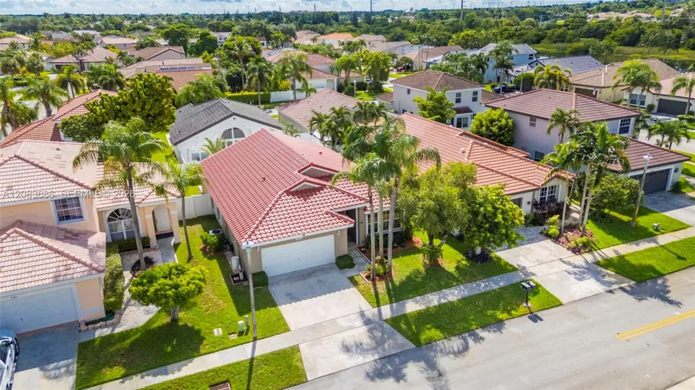 1387 SW 181st Ave Pembroke Pines, FL 33029