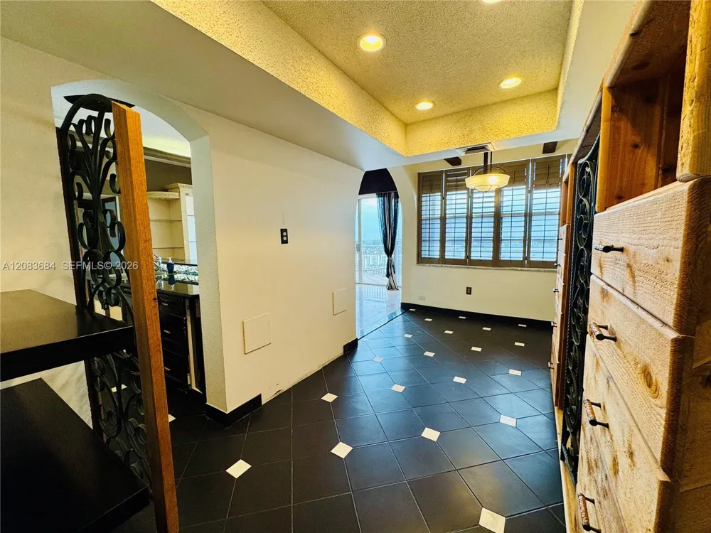 18071 Biscayne Blvd #PH03 & PH04 Aventura, FL 33160