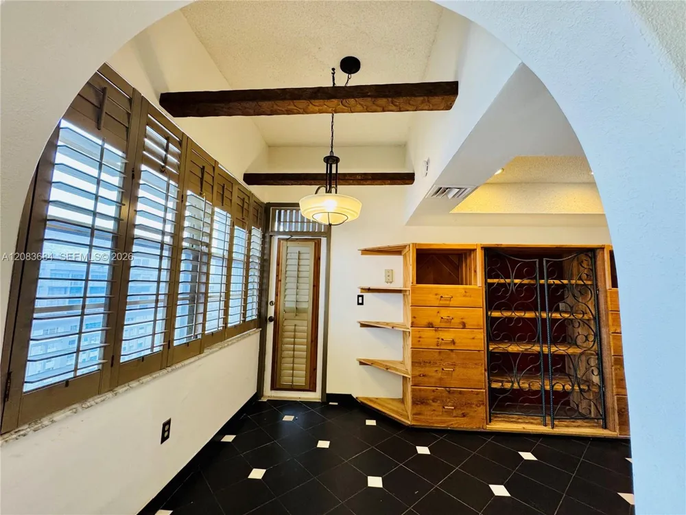 18071 Biscayne Blvd #PH03 & PH04 Aventura, FL 33160