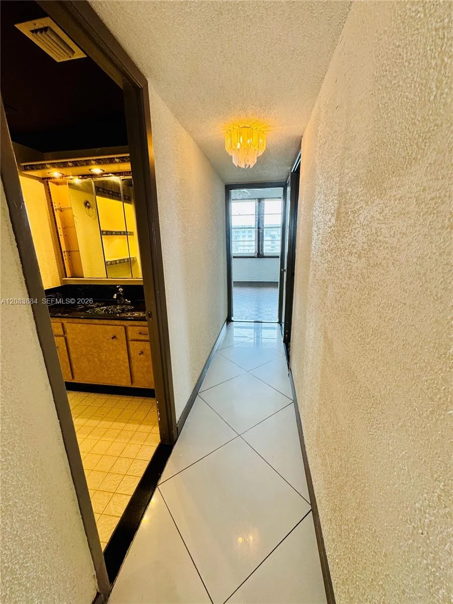 18071 Biscayne Blvd #PH03 & PH04 Aventura, FL 33160