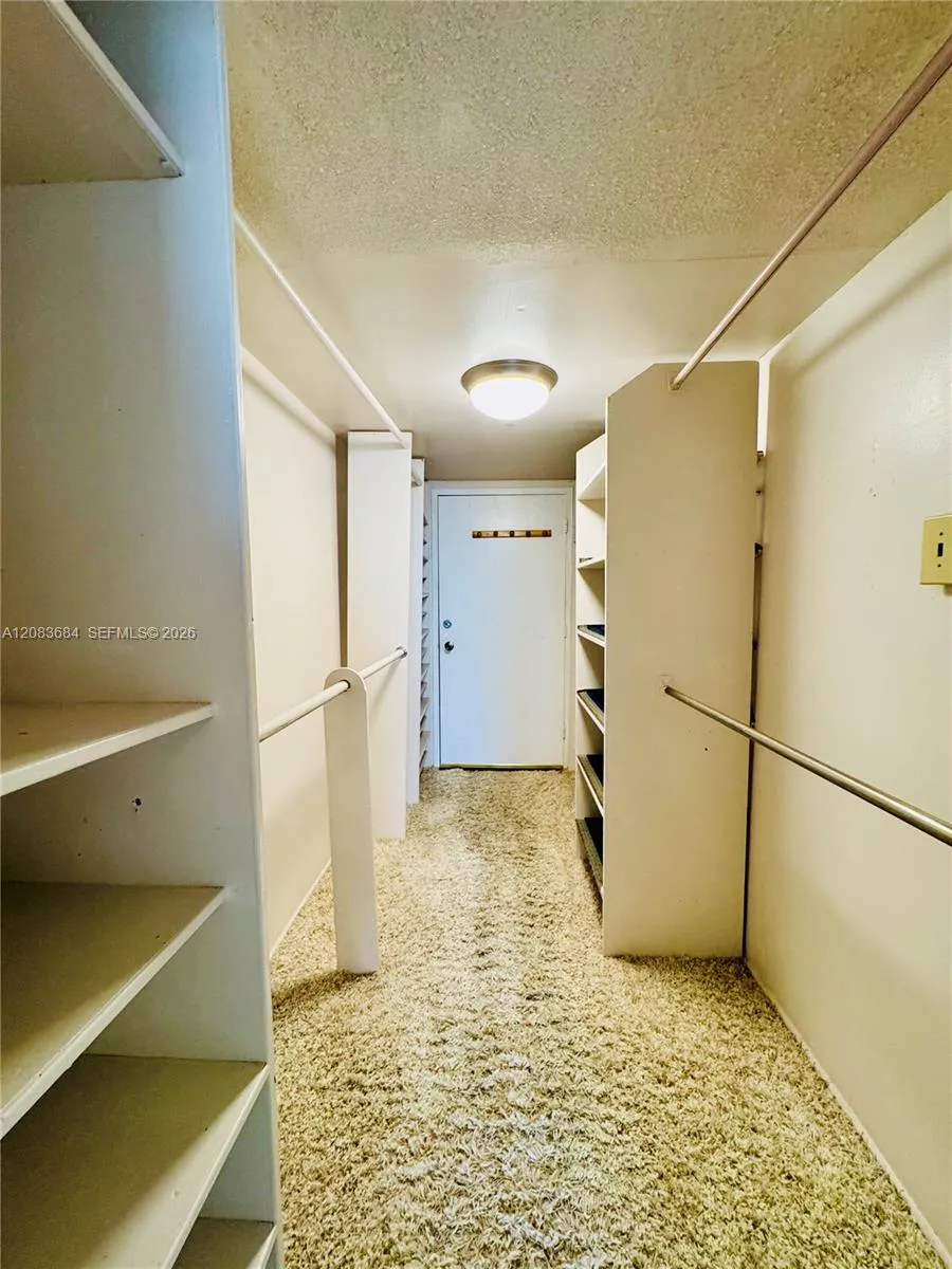 18071 Biscayne Blvd #PH03 & PH04 Aventura, FL 33160